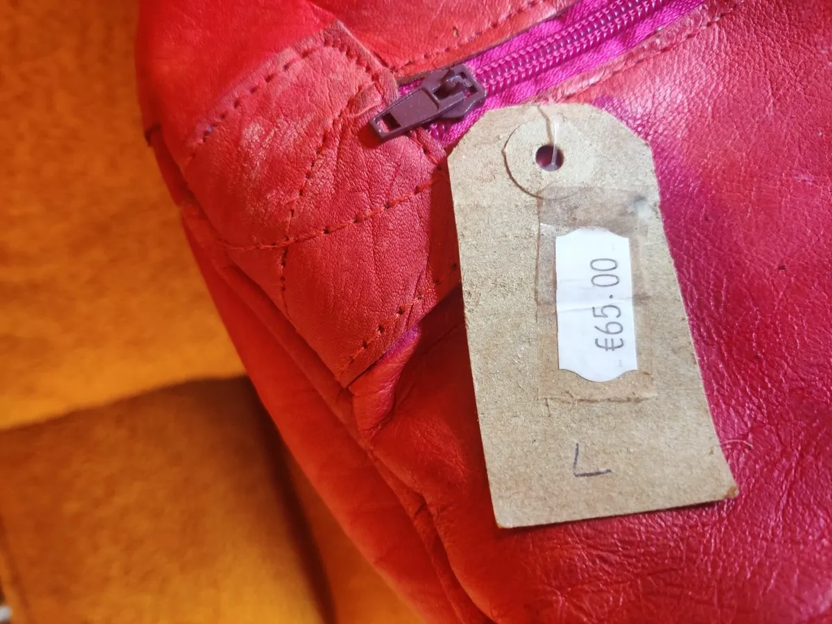 Leather bean bags from Morocco - Image 1