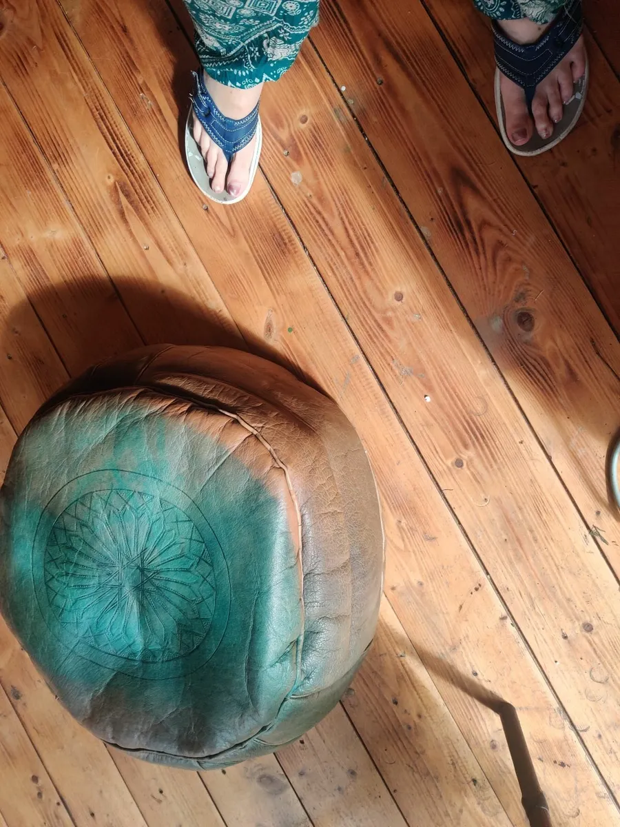 Leather bean bags from Morocco - Image 2