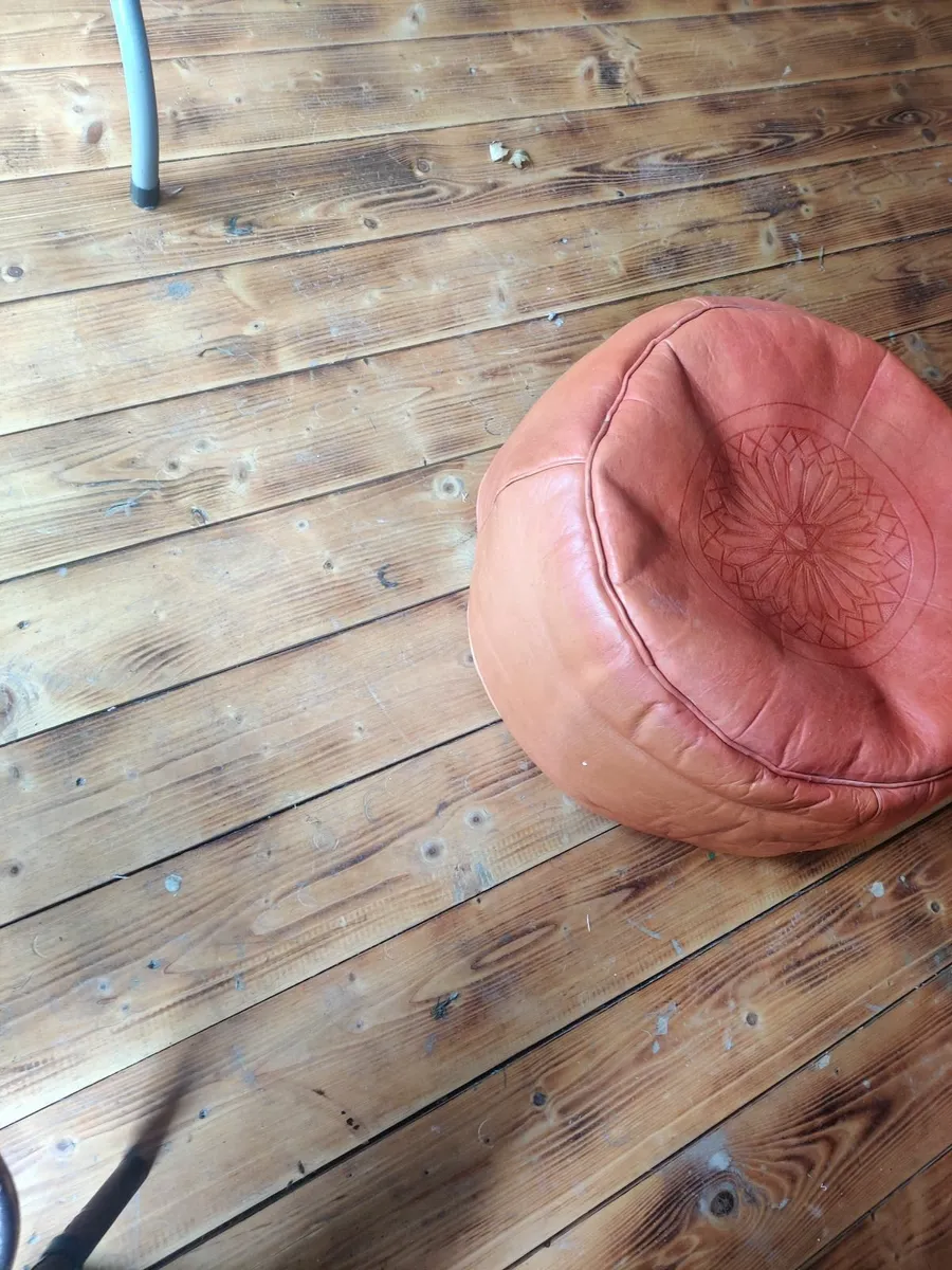 Leather bean bags from Morocco - Image 4
