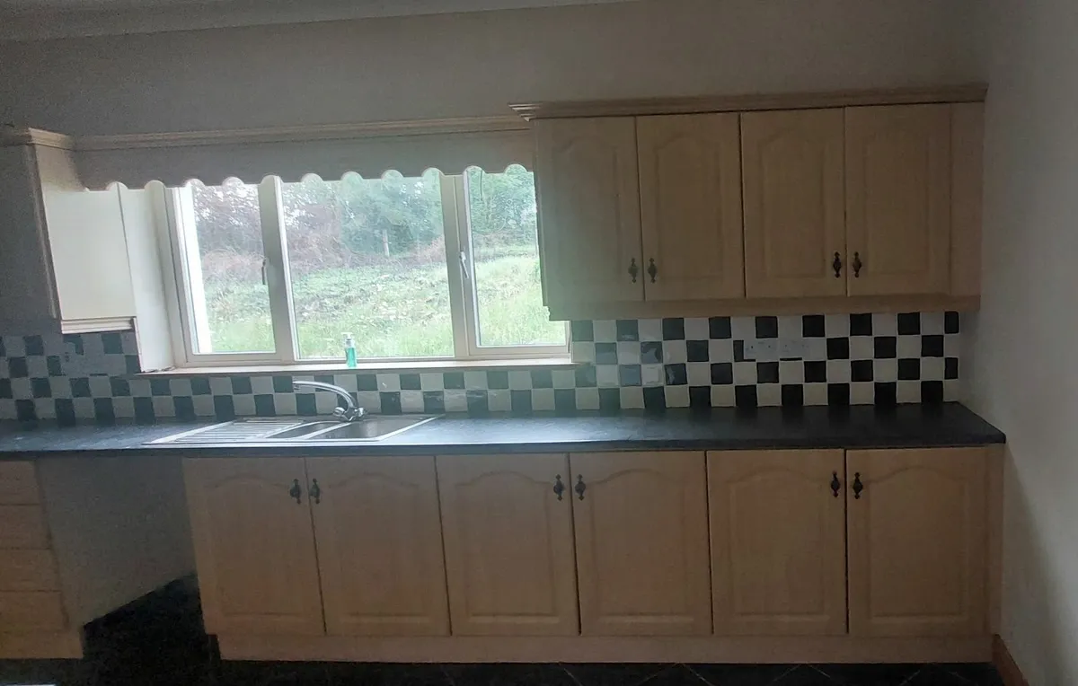 Kitchen units - Image 3