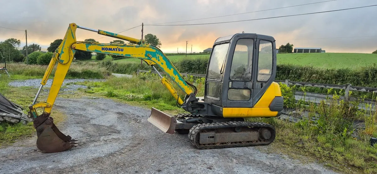 3 Ton Mini Digger - Image 1