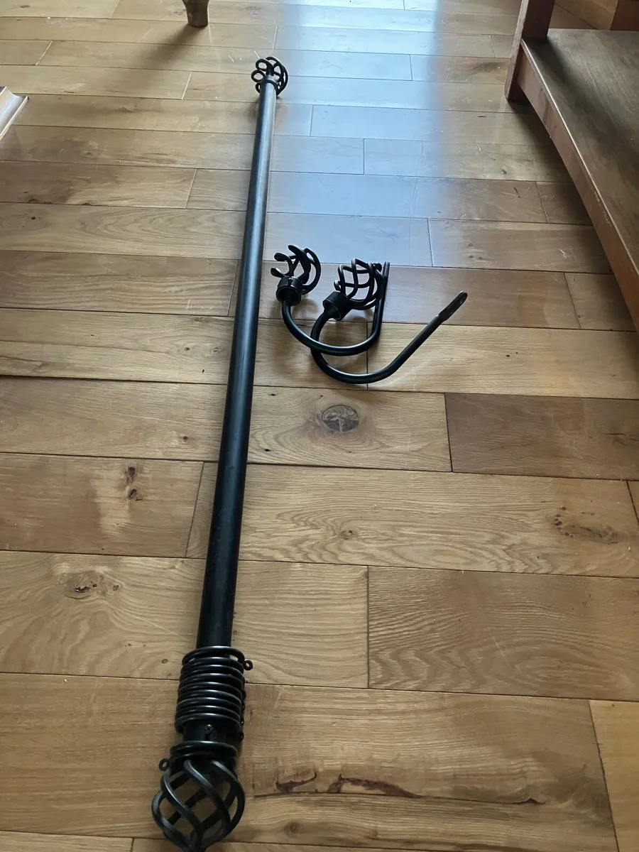 Curtain poles