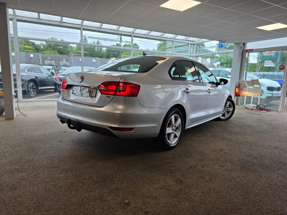 Volkswagen Jetta CL 1.6 TDI 6 Speed  2013 - Image 3