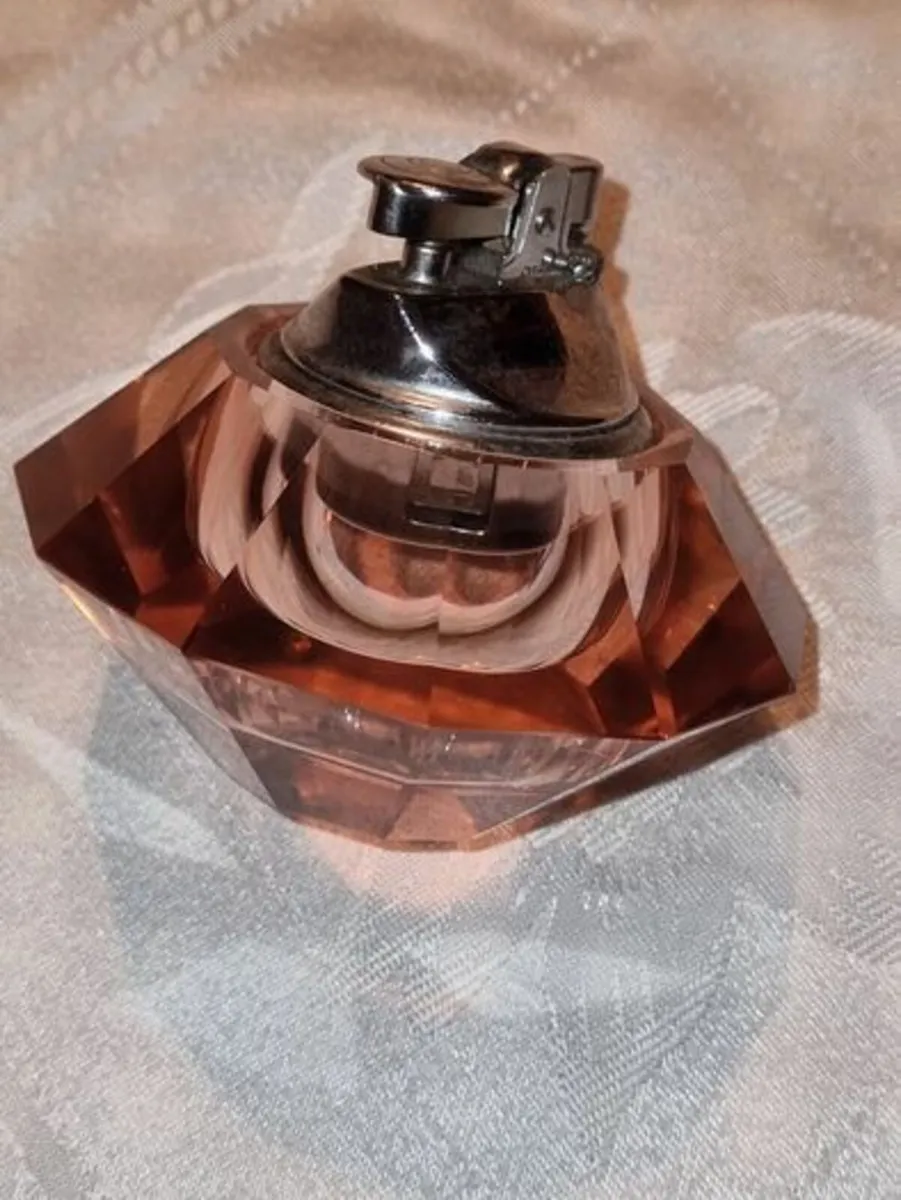 Vintage Japanese Lighter - Image 4