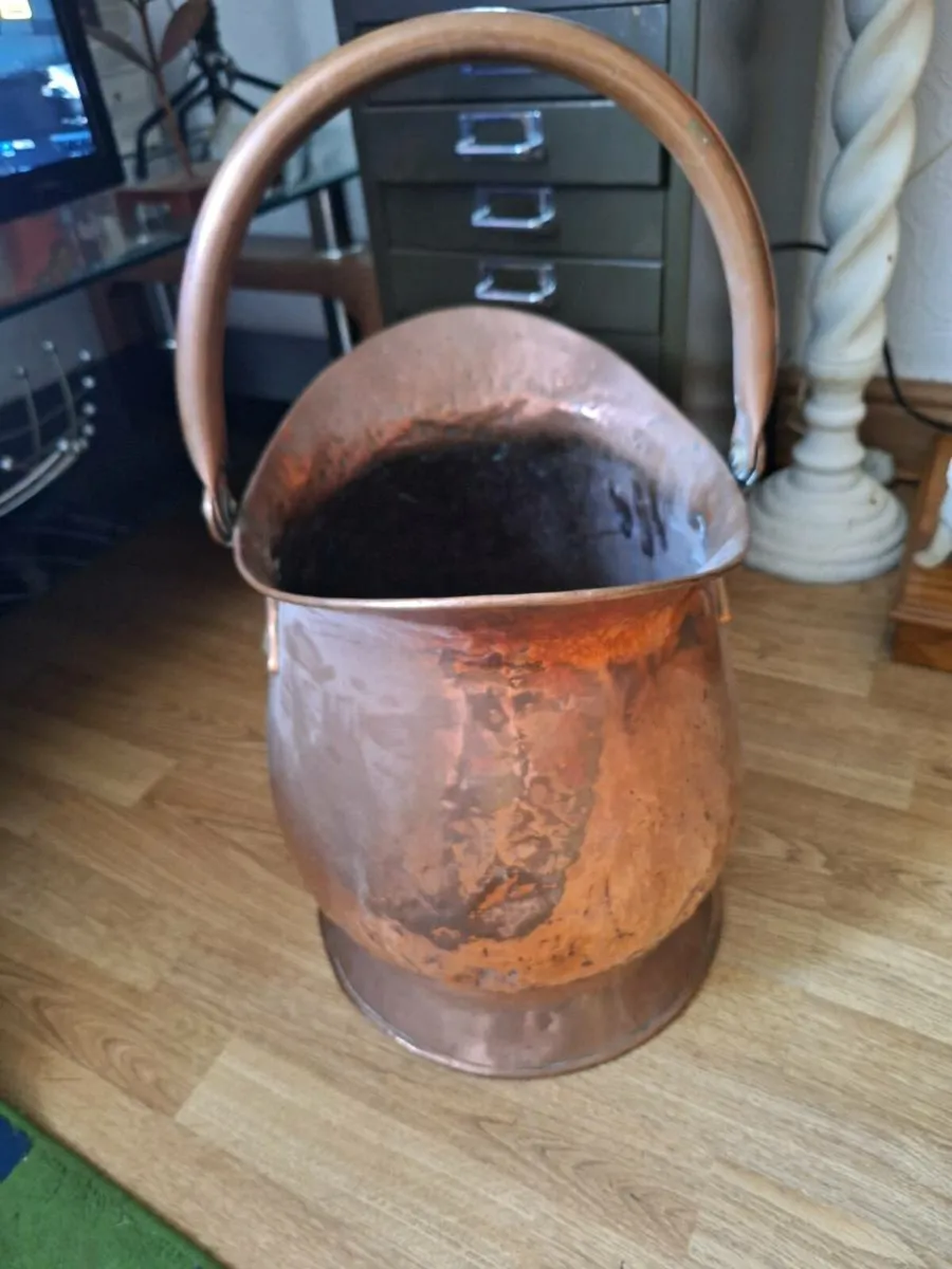 copper coal scuttle bucket with a solid handle - Image 4