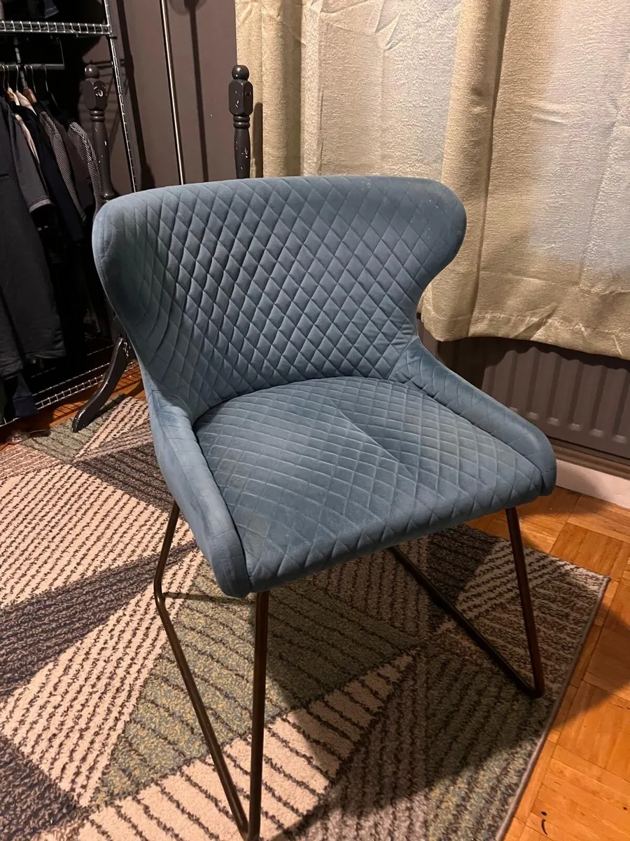 Dining chairs - Image 1