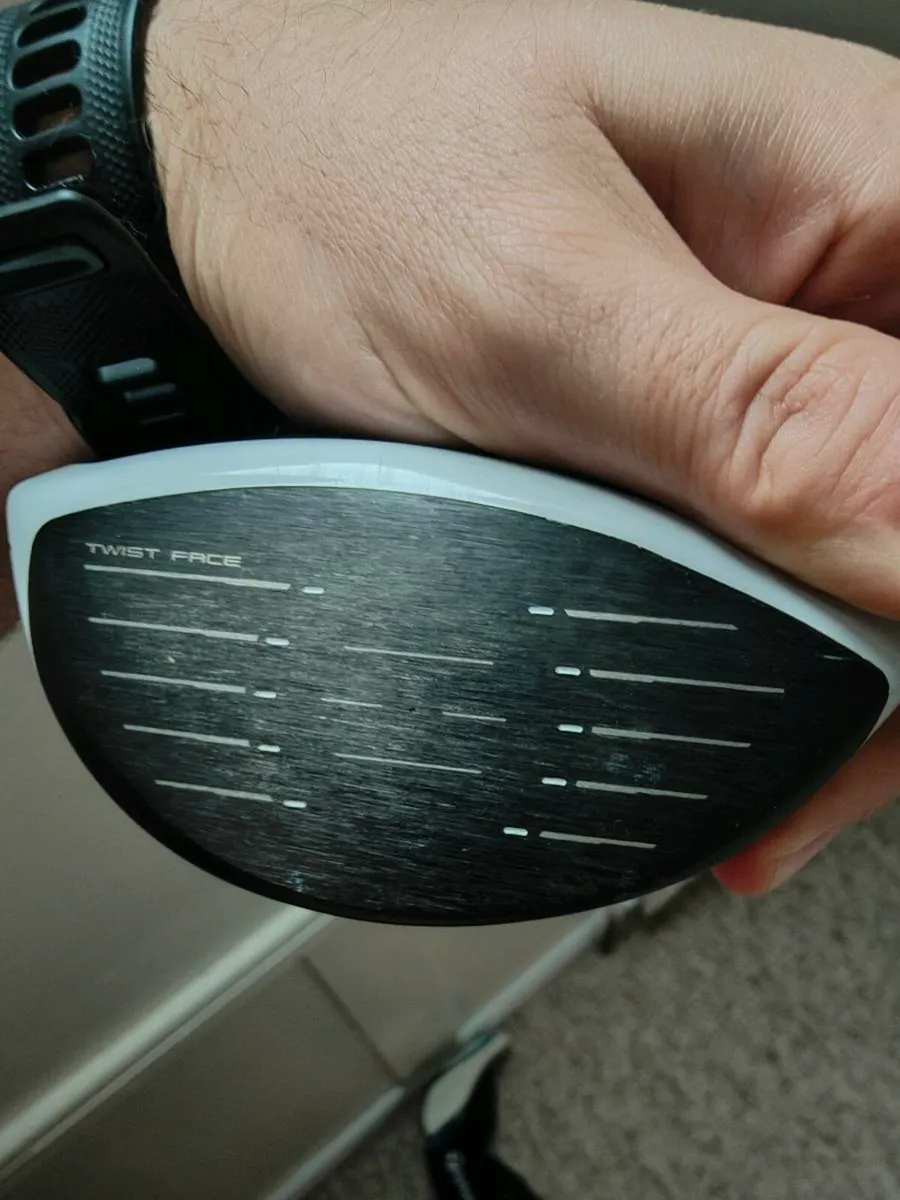 TaylorMade Sim 2 Max Driver RH 9 Stiff - Image 2