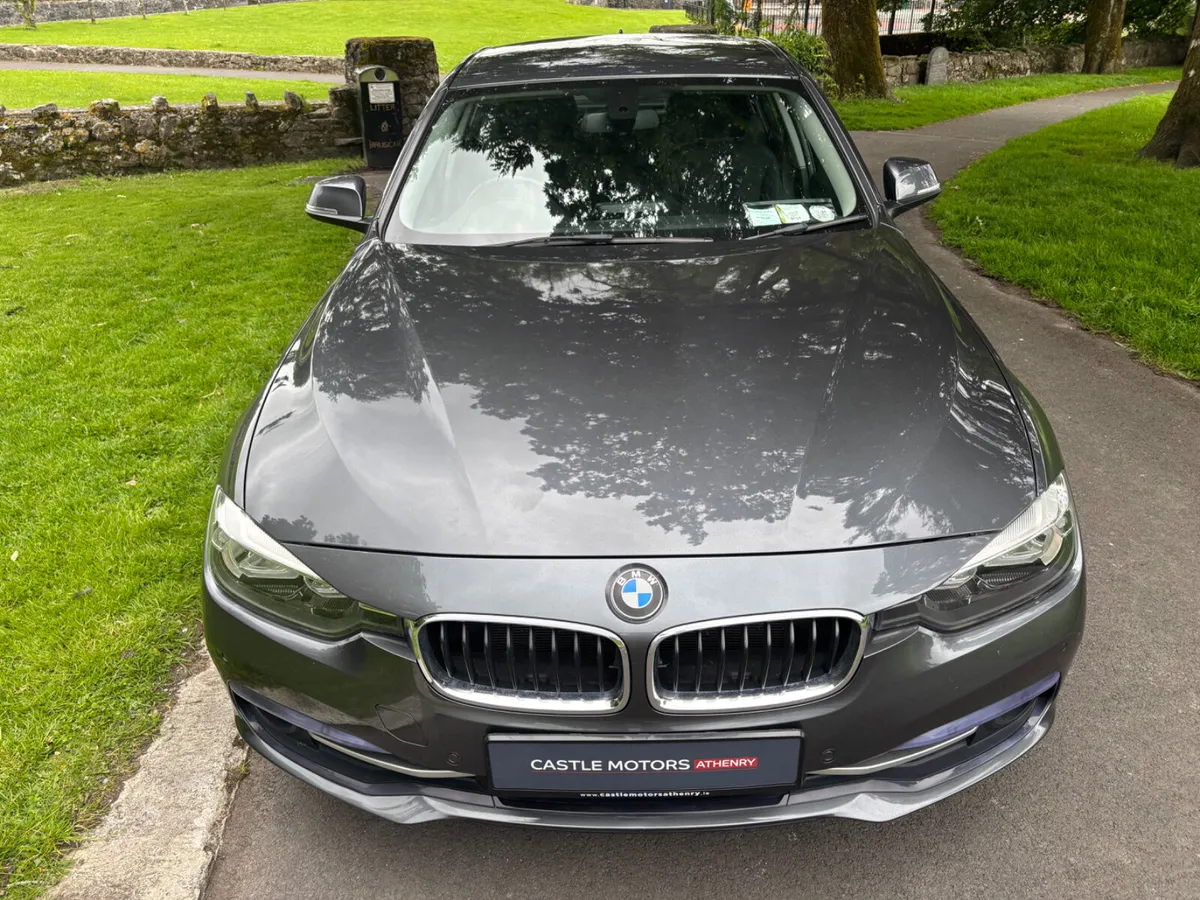 BMW 330e PHEV with low mileage - Image 3