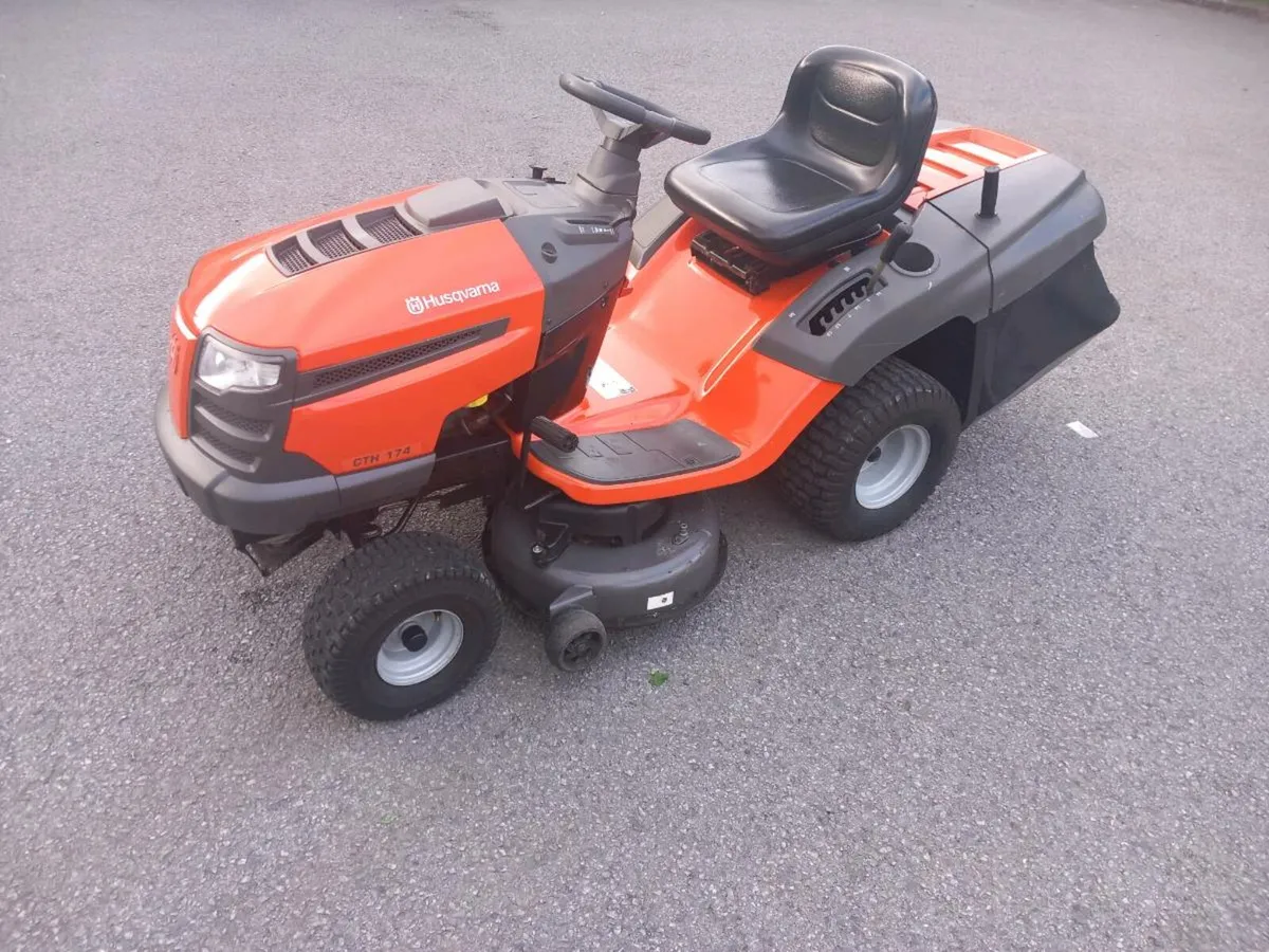Ride on lawnmower - Image 2