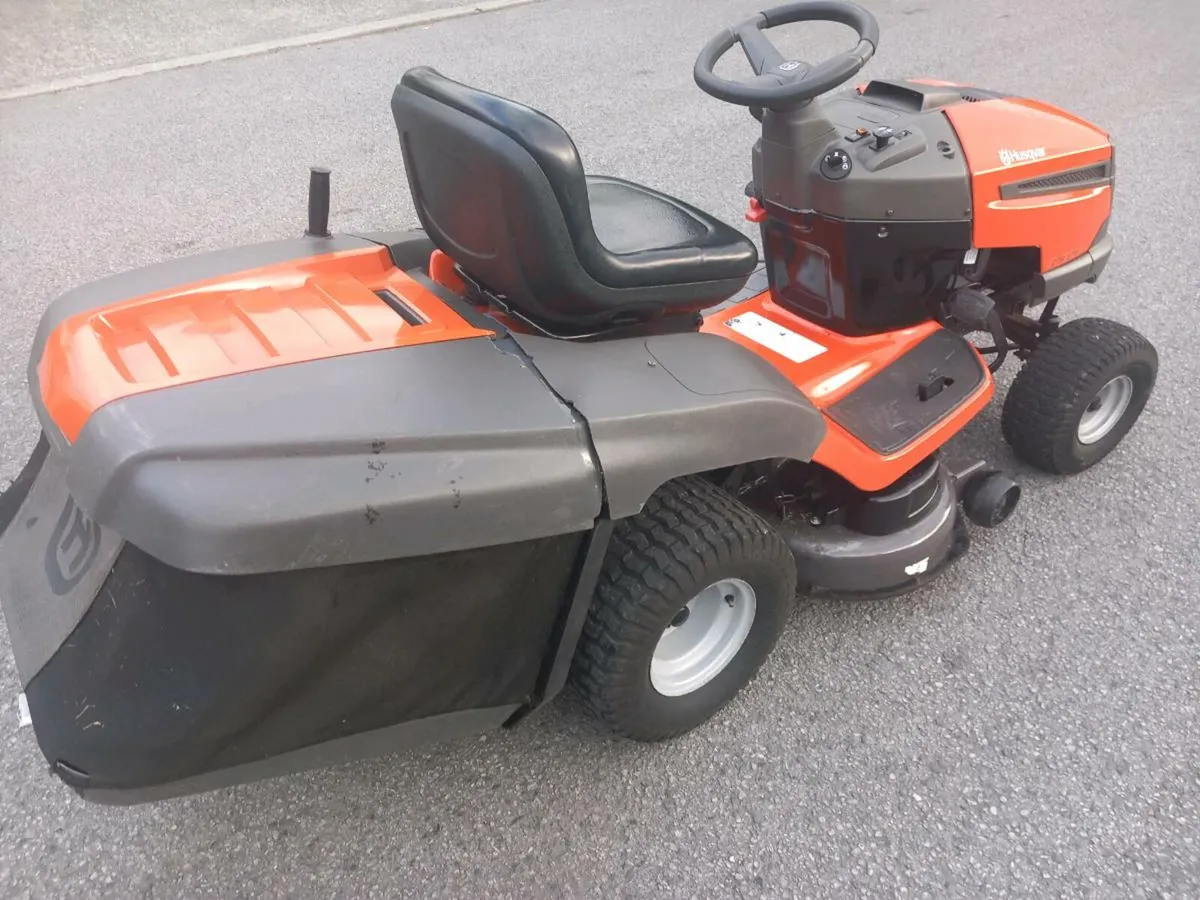 Ride on lawnmower - Image 3