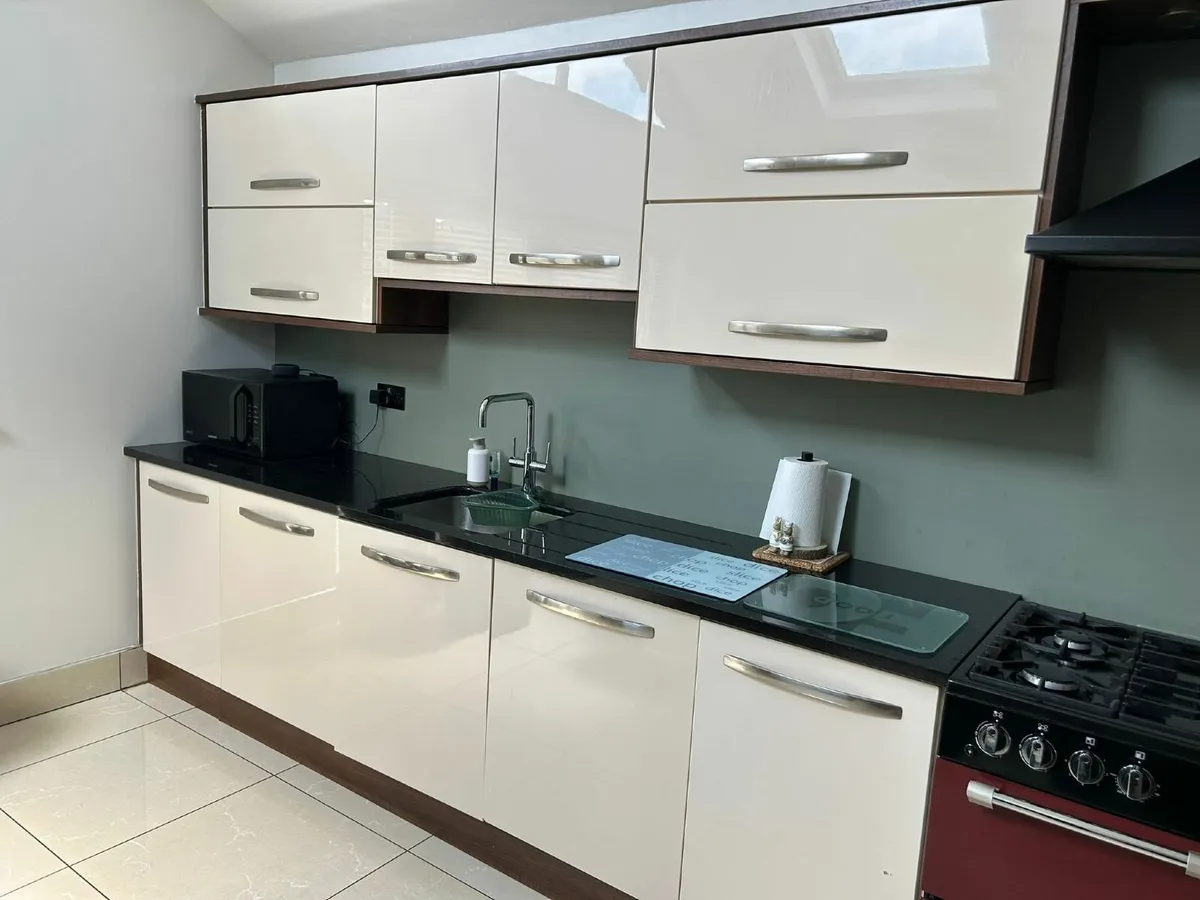 Kitchen - Image 2