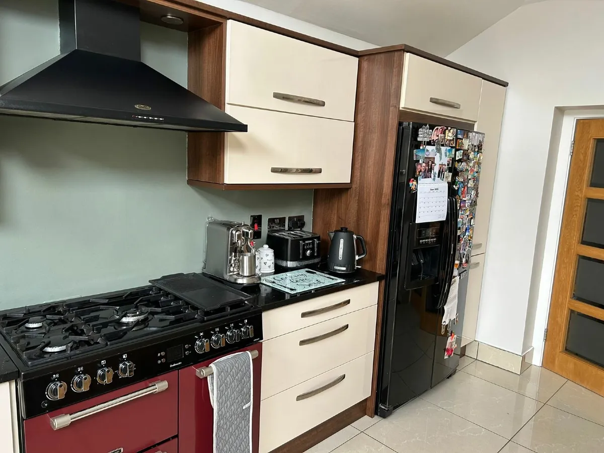 Kitchen - Image 4