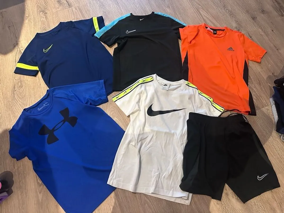 Older boys size Medium - Image 2