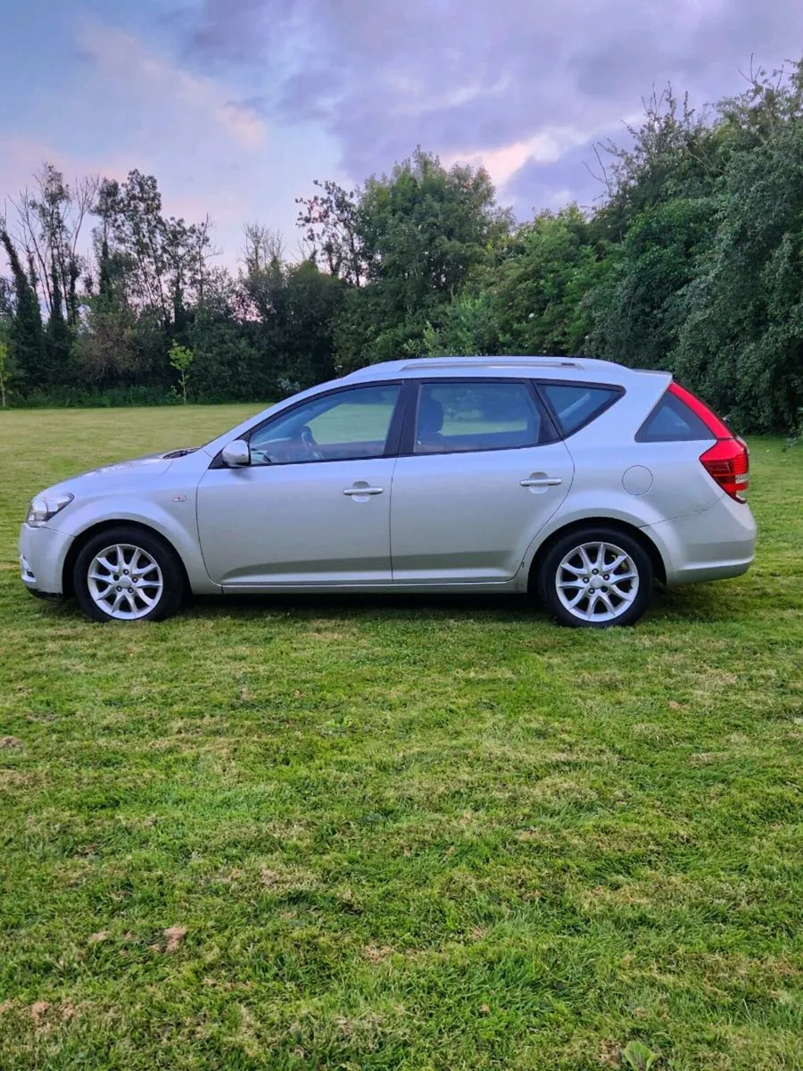 KIA CEED ESTATE - Image 3