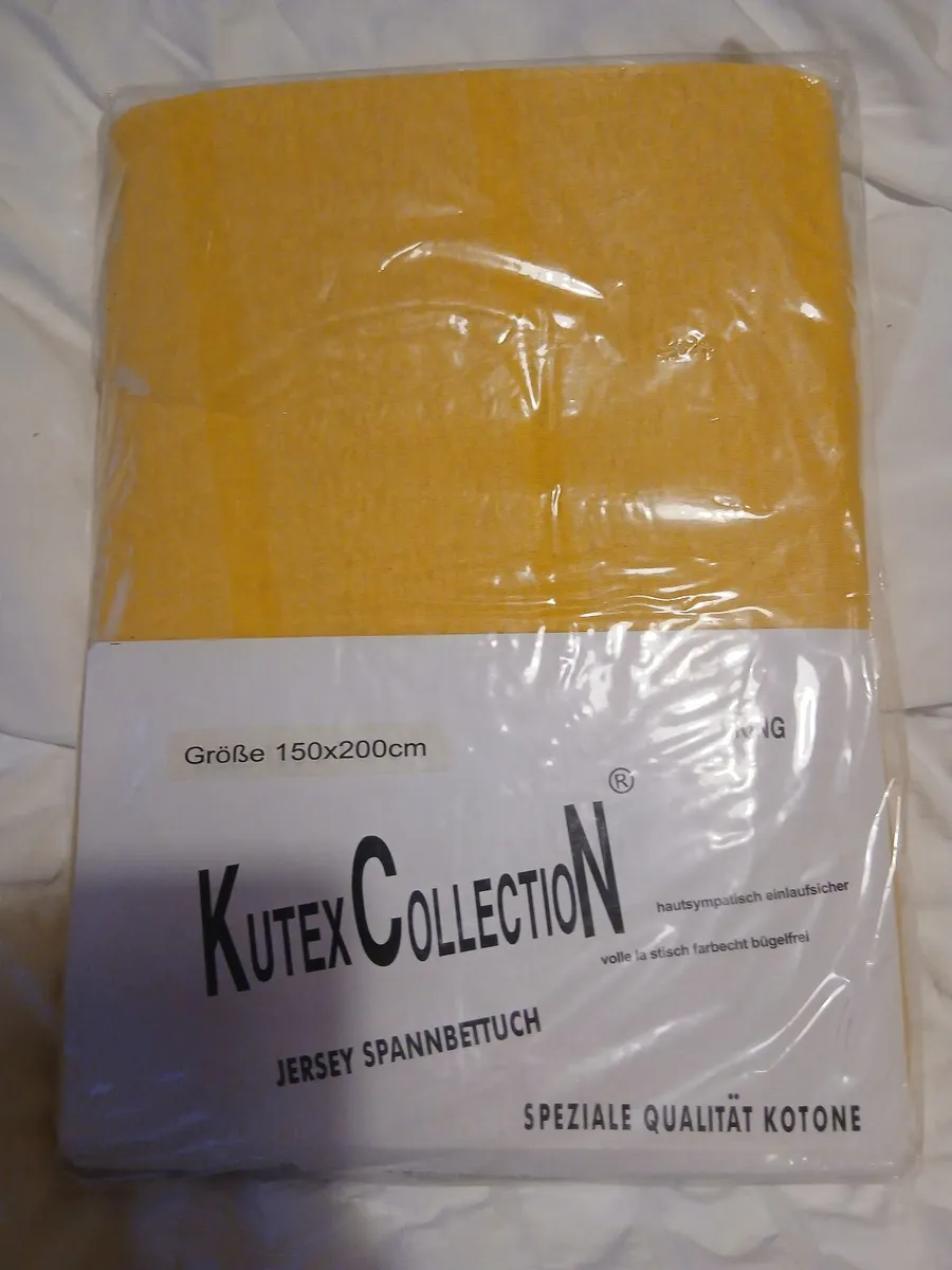 King Size Lemon Fitted Sheet