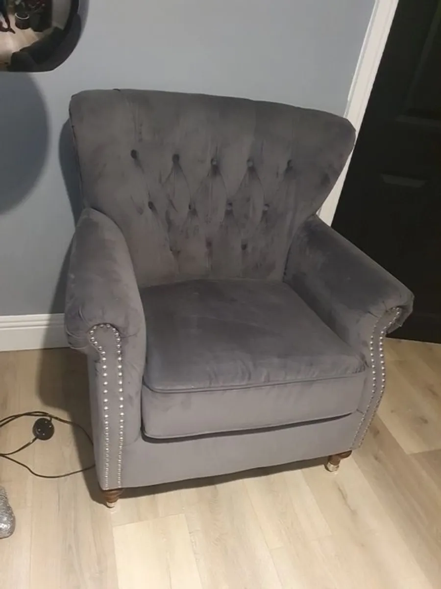 armchair - Image 1