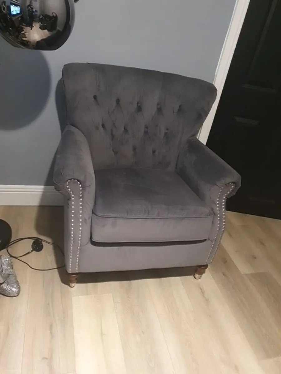 armchair - Image 2