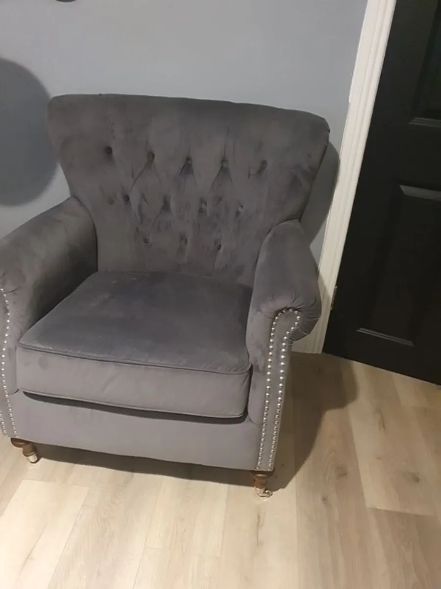 armchair - Image 4