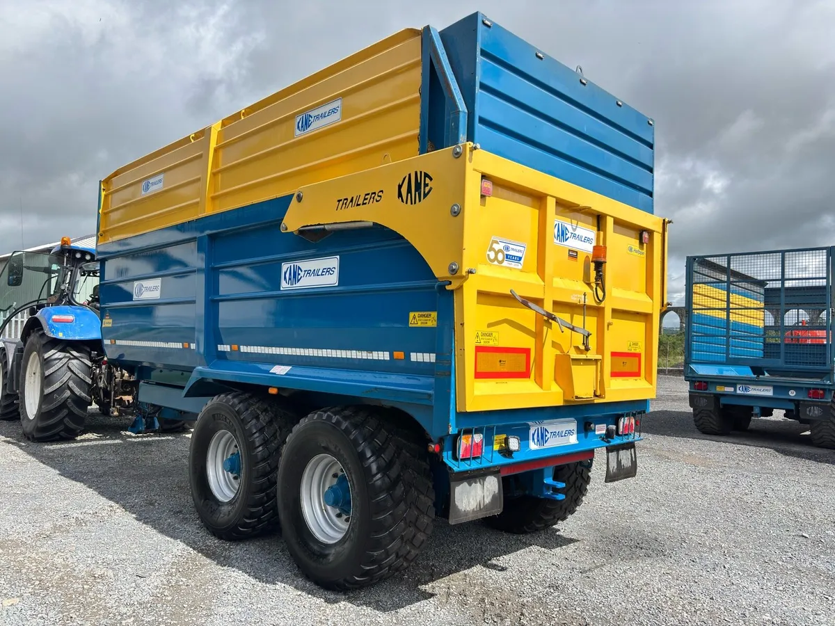 2019 Kane 16T Halfpipe silage trailer - Image 2