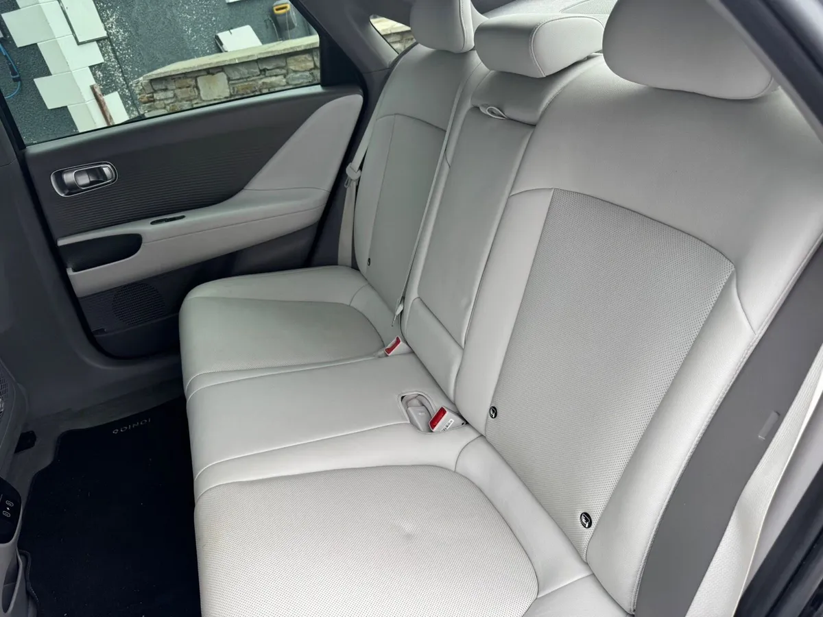 2023 Hyundai Ioniq 6 Elegant – 77kWh Battery - Image 4
