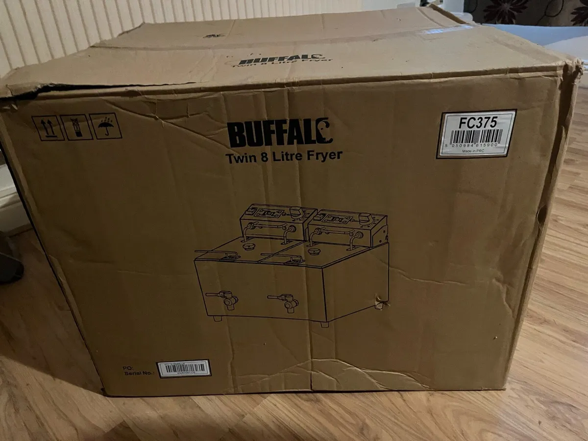 Buffalo Double Electric Fryer with Timer 2x8Ltr - Image 3