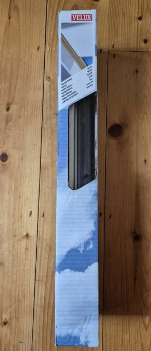 Unopened Velux Roller Blind - 38cm x 54cm - Image 4