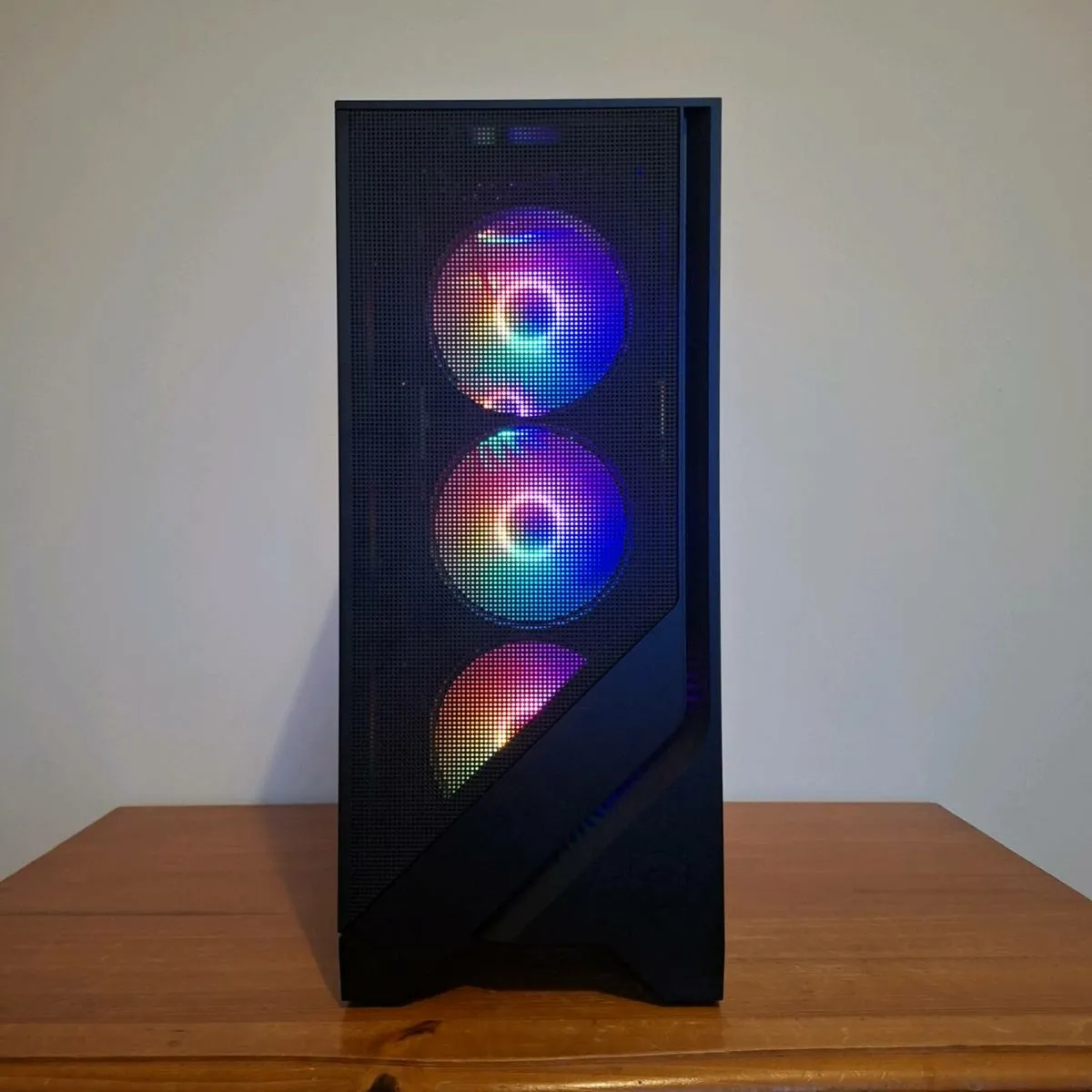 Gaming PC Ryzen 4500/RX 5600 XT/16GB RAM - Image 3