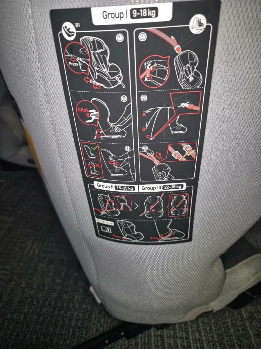 Silver cross Buggy and two infa baby car seats - Image 4