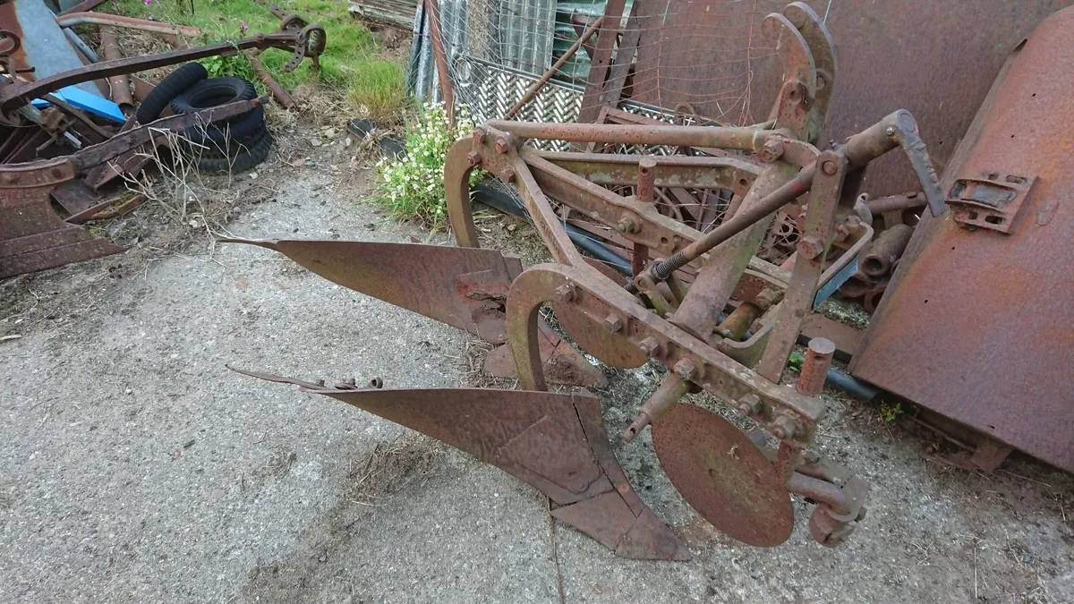vintage plough ford ransomes - Image 1