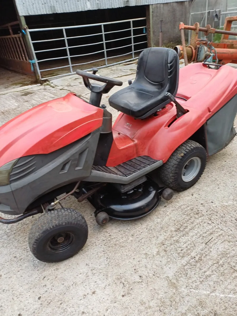 Castlegarden ride on mower - Image 2