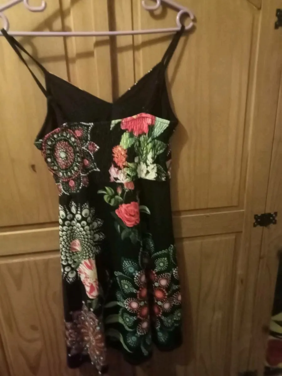 Ladies dress size 10 and top size 8 - Image 2