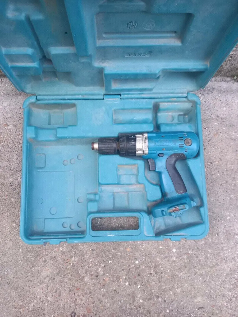 Makita Cordless Drill - Image 2