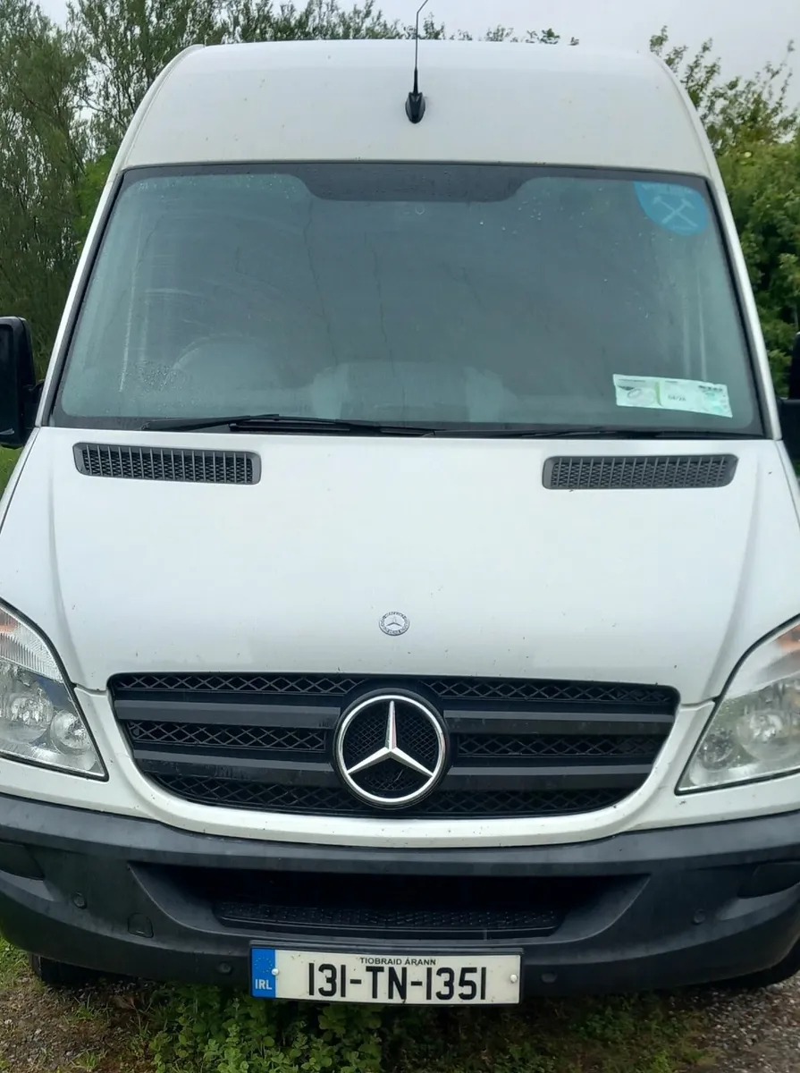 Mercedes Sprinter MWB Crew Cab - Image 2