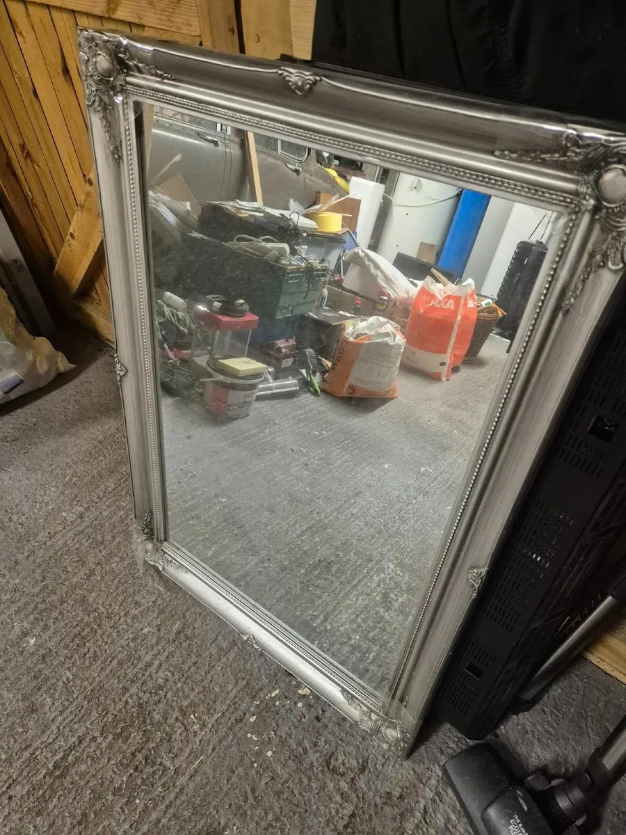 Mirror - Image 4