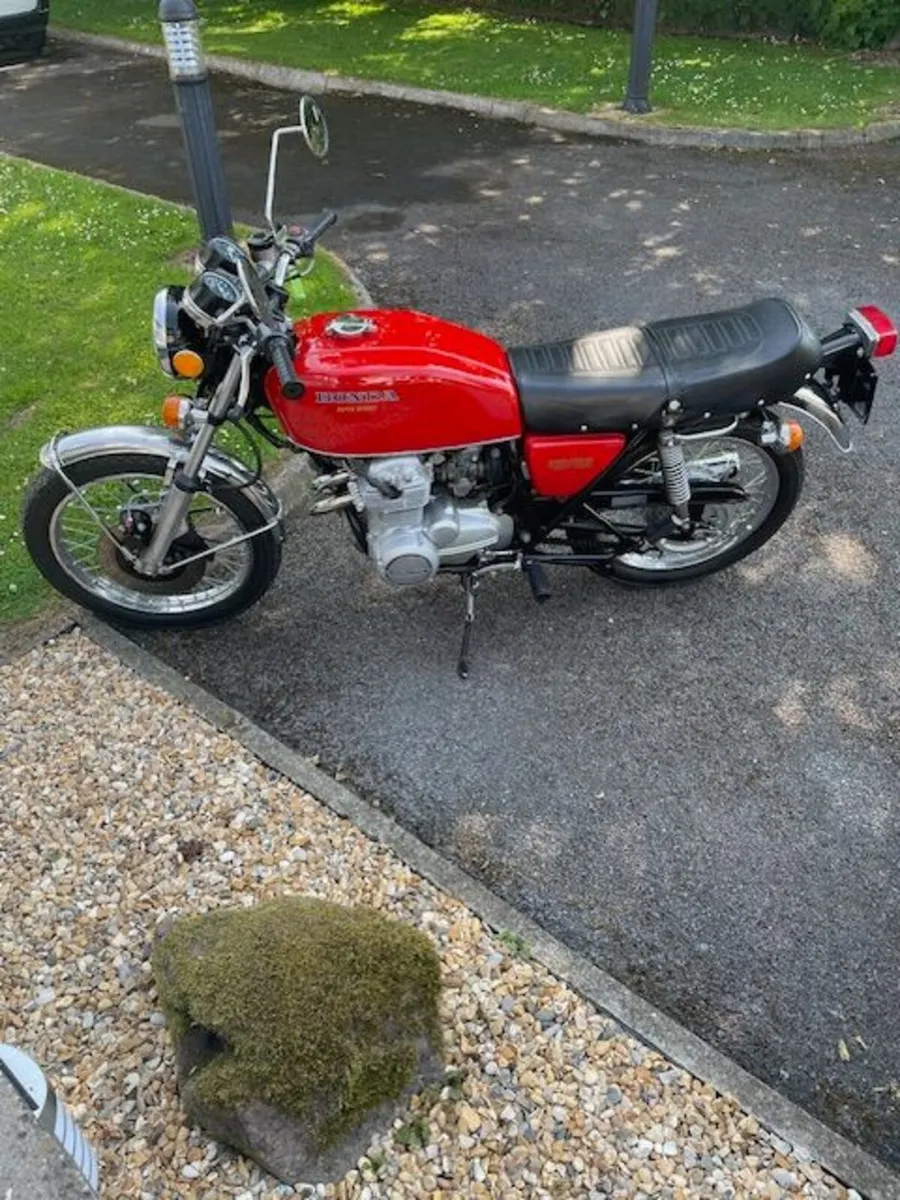 Honda 400/4 (F1)-- FROM PRIVATE COLLECTION. - Image 3