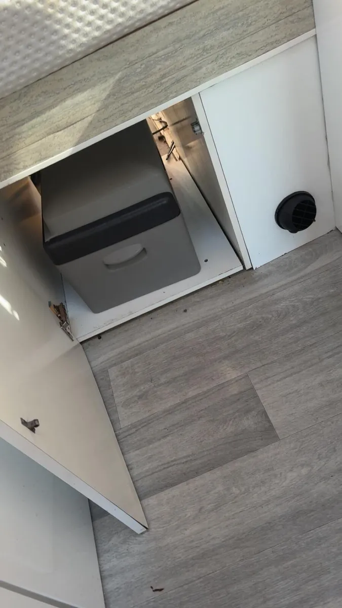 Mercedes sprinter - Image 3