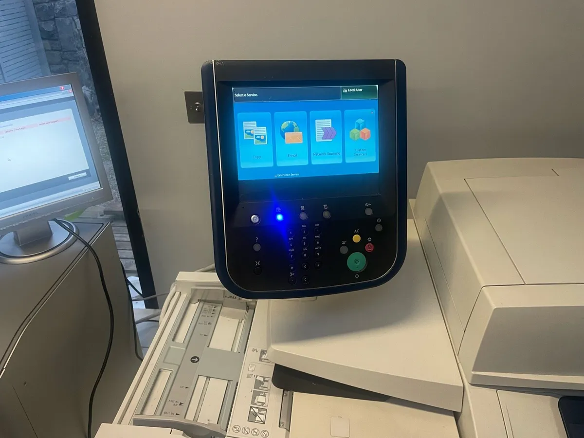 Xerox 550 Colour Printer SRA3 with Fiery - Image 4