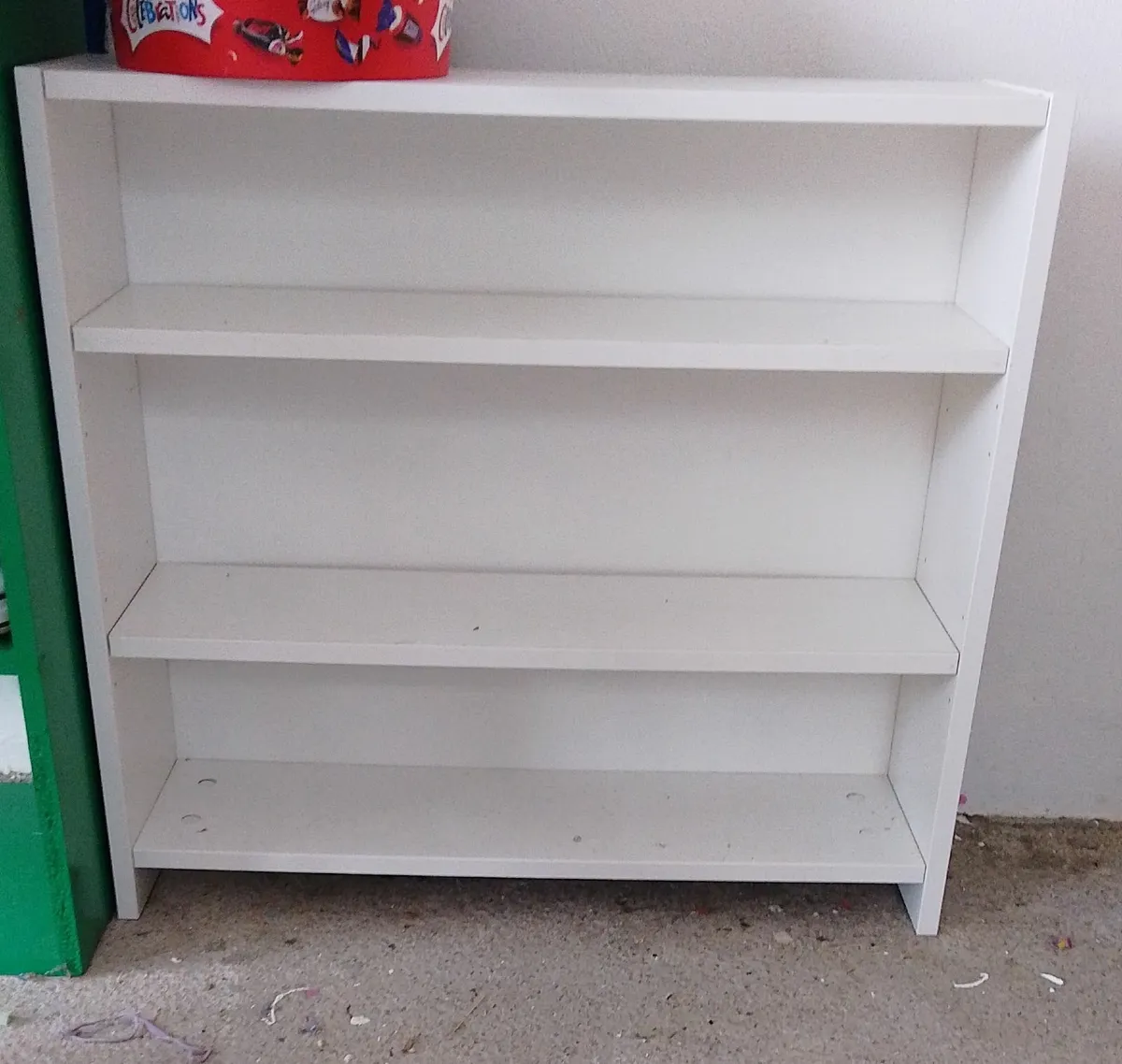 Free desk and 2x shelves - Image 2
