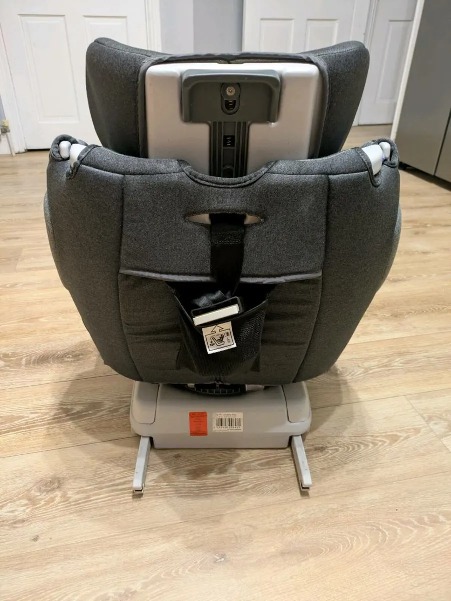Car seat -booster - Image 4