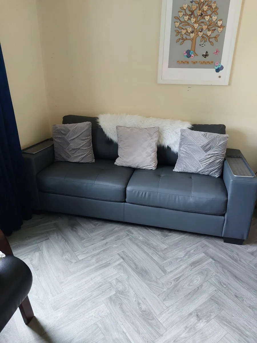 3 and 2 seater sofa - Image 1