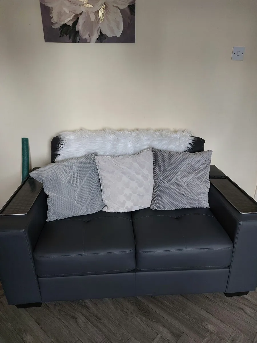 3 and 2 seater sofa - Image 2