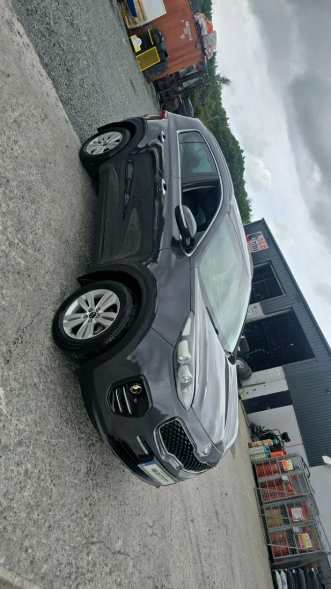 2016 kia sportage **nct Feb 26** - Image 2