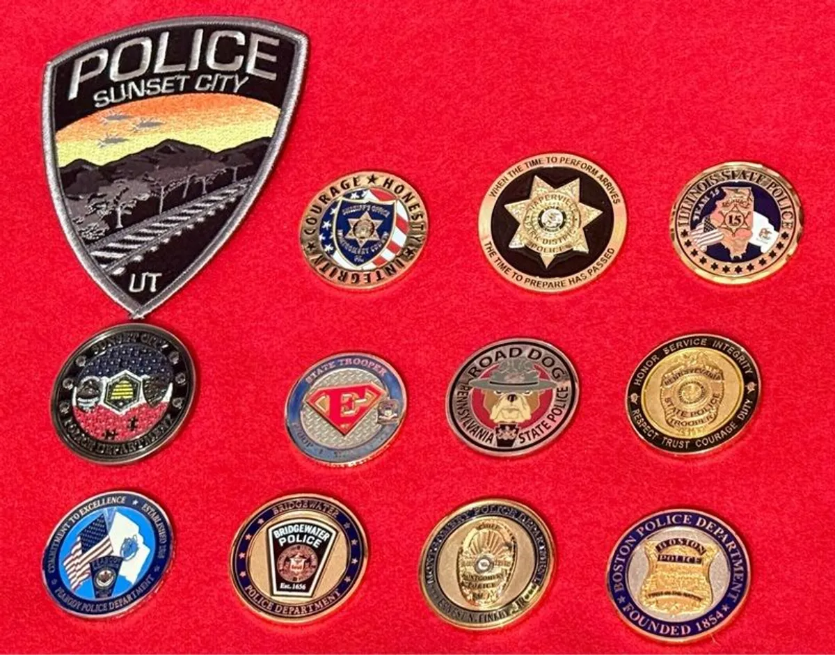 collection of challenge coins - Image 2