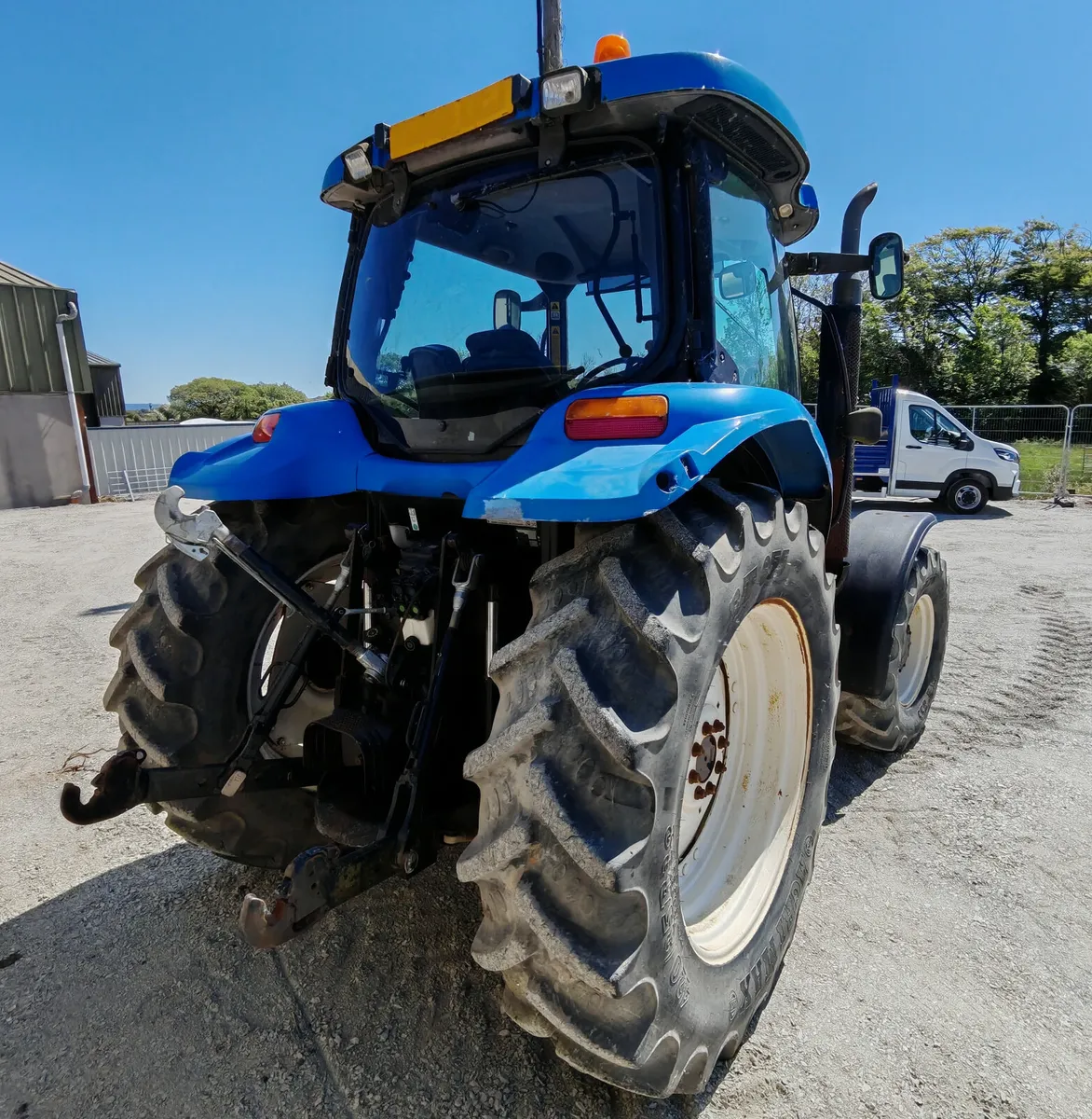 New Holland TS100 - Image 4