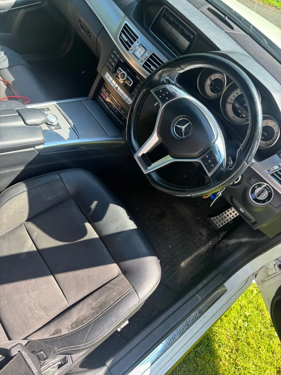 Mercedes-Benz E-Class 2014 - Image 4