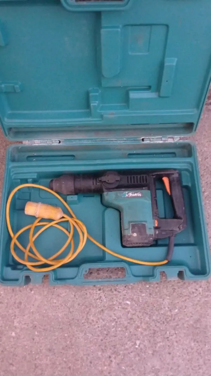 Makita SDS Max Hammer Drill - Image 3