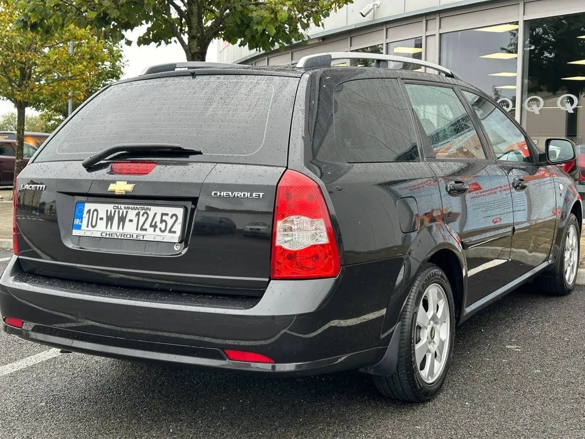 Low mileage Chevrolet Lacetti 2010 - Image 2