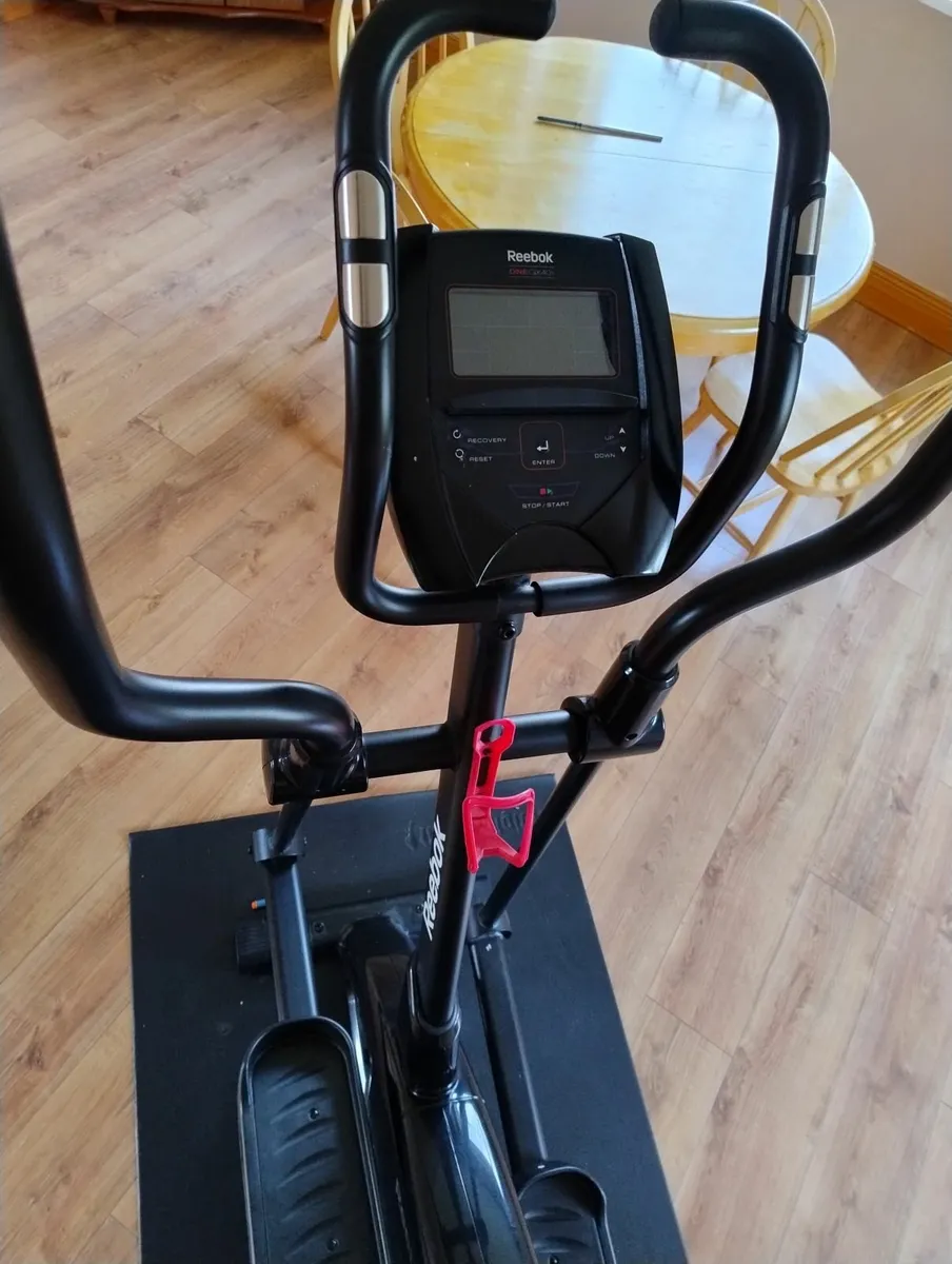 Cross trainer - Image 2