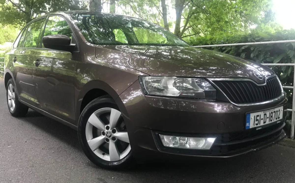 Skoda Rapid 1.6 Tdi Deluxe Edition Sportback - Image 4
