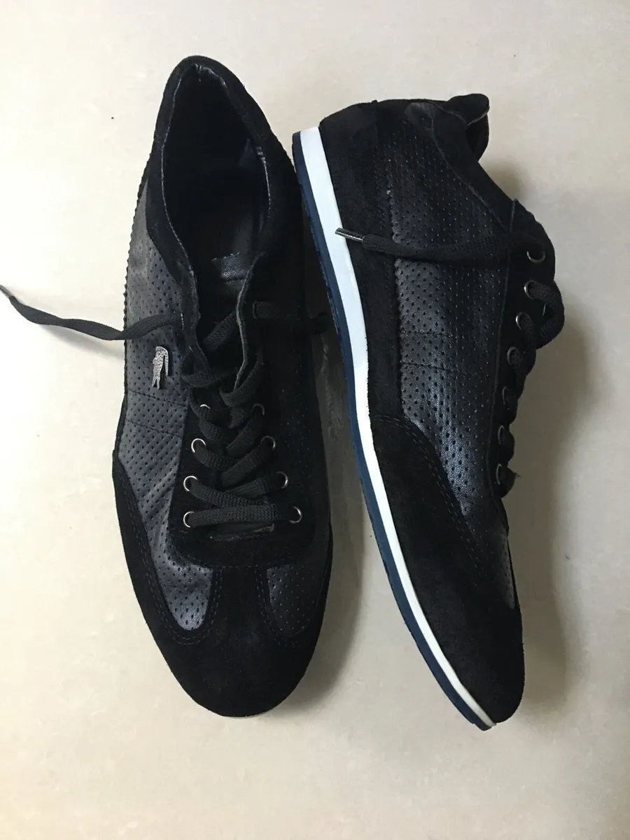 Lacoste Trainers size 7 - Image 1